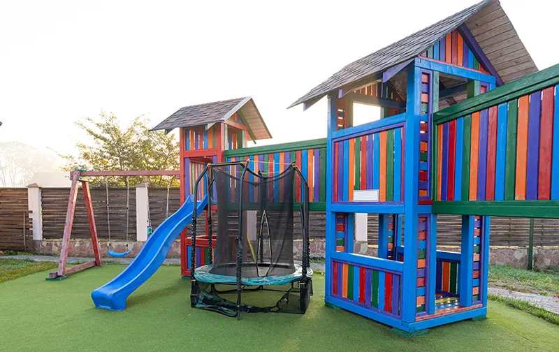 Transform Your Yard: 9 Creative Ideas for Synthetic Grass